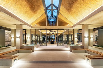 Mokuti Etosha