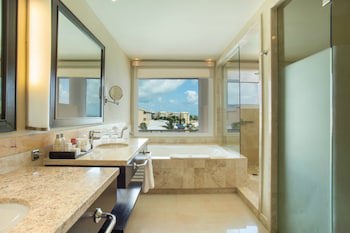 Dreams Jade Resort & Spa - All Inclusive
