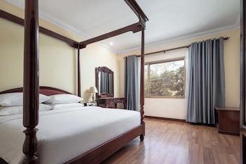 Angkor Holiday Hotel