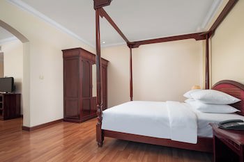 Angkor Holiday Hotel