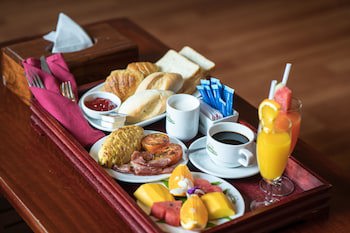 Angkor Holiday Hotel