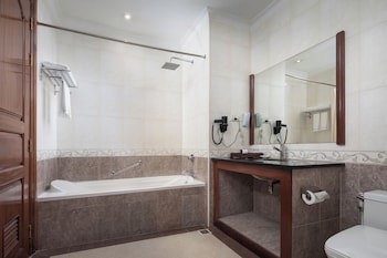 Angkor Holiday Hotel