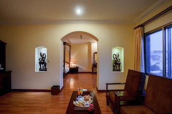 Angkor Holiday Hotel