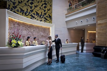 Nagaworld Hotel & Entertainment Complex
