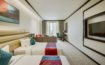Nagaworld Hotel & Entertainment Complex