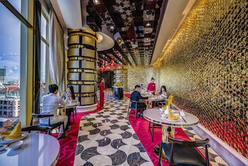 Nagaworld Hotel & Entertainment Complex