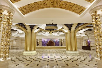 Nagaworld Hotel & Entertainment Complex