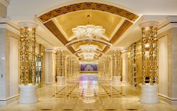 Nagaworld Hotel & Entertainment Complex