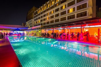Nagaworld Hotel & Entertainment Complex