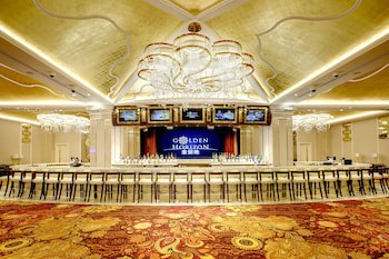 Nagaworld Hotel & Entertainment Complex