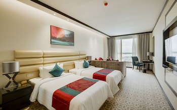 Nagaworld Hotel & Entertainment Complex