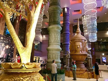 Nagaworld Hotel & Entertainment Complex