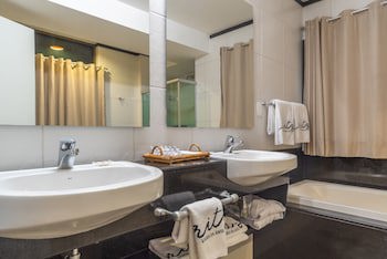 Ritz Lagoa Da Anta