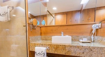 Ritz Lagoa Da Anta