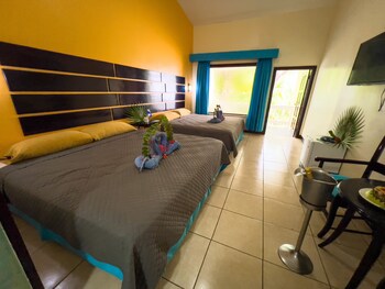 Fantasy Island Beach Resort, Dive And Marina All Inclusive