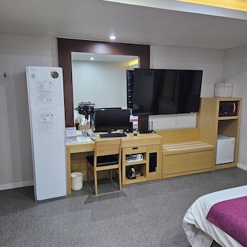 Amour Hotel