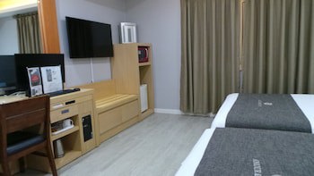 Amour Hotel