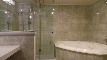 Amour Hotel
