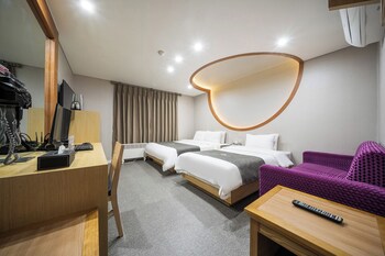 Amour Hotel