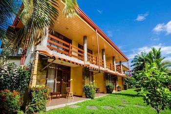 Hotel Amapola Resort
