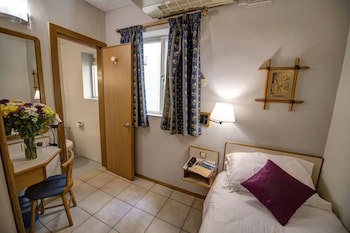Sliema Chalet Hotel