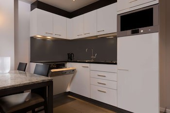 Adina Apartment Hotel Frankfurt Neue Oper fotoğrafı