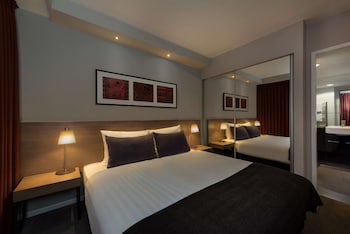 Adina Apartment Hotel Frankfurt Neue Oper galeri fotoğrafı