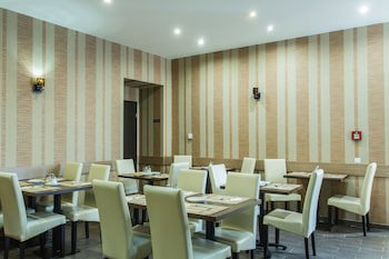 Central Hotel 21