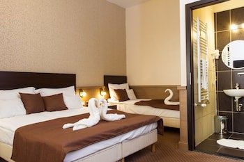 Central Hotel 21