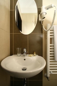 Central Hotel 21