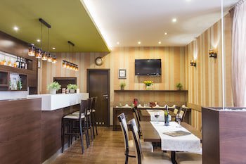 Central Hotel 21