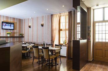 Central Hotel 21