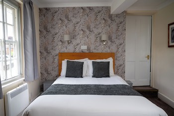 Bell Hotel By Greene King Inns