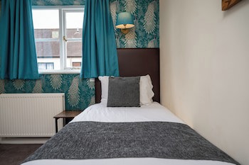Bell Hotel By Greene King Inns