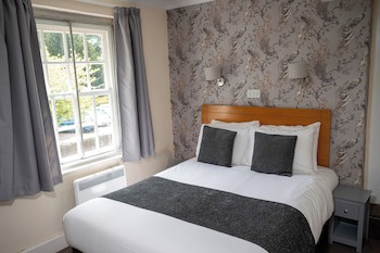 Bell Hotel By Greene King Inns