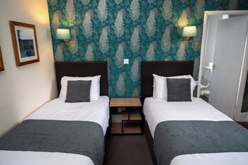 Bell Hotel By Greene King Inns