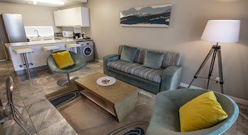 Aha Harbour Bridge Hotel & Suites