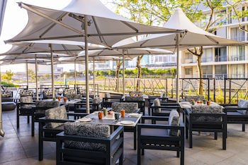 Aha Harbour Bridge Hotel & Suites
