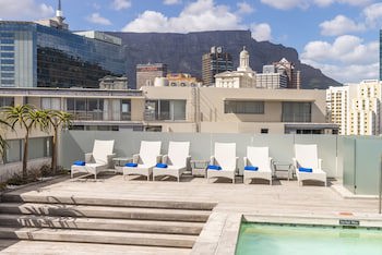 Aha Harbour Bridge Hotel & Suites