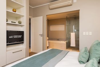 Aha Harbour Bridge Hotel & Suites
