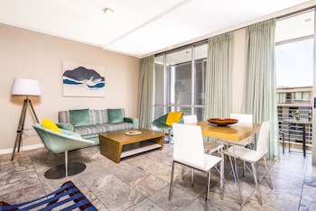 Aha Harbour Bridge Hotel & Suites