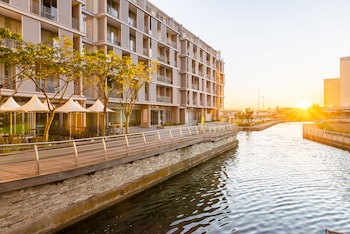 Aha Harbour Bridge Hotel & Suites