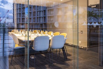 Aha Harbour Bridge Hotel & Suites