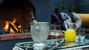 Akademie Street Boutique Hotel
