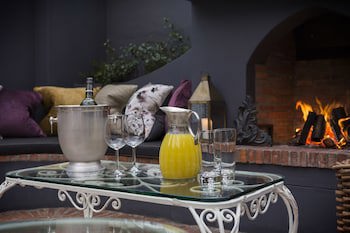 Akademie Street Boutique Hotel