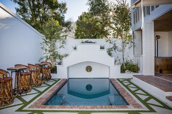 Akademie Street Boutique Hotel