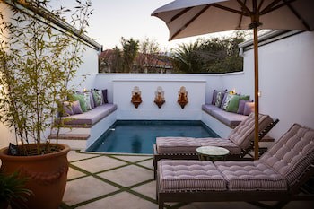 Akademie Street Boutique Hotel