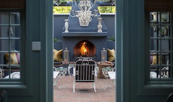 Akademie Street Boutique Hotel