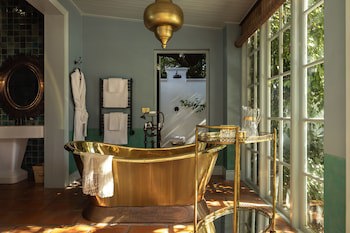 Akademie Street Boutique Hotel
