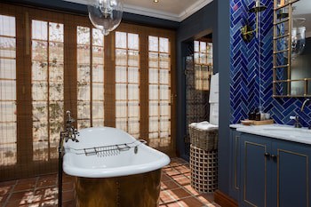 Akademie Street Boutique Hotel